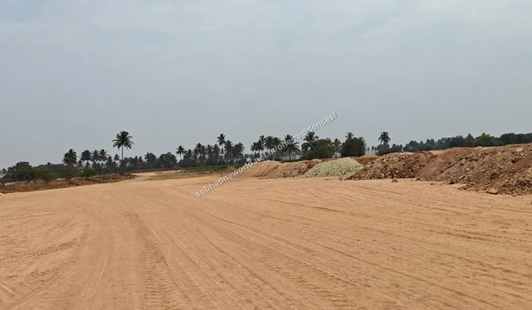 Internal Pathways Wide view of the internal pathways and compacted dirt roads being developed at Sobha One Residences