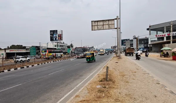 Proximity to nearby commercial hubs and developments along the highway near Sobha One World
