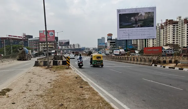 Excellent expressway access point along the road towards KR Puram at the gates of Sobha One World